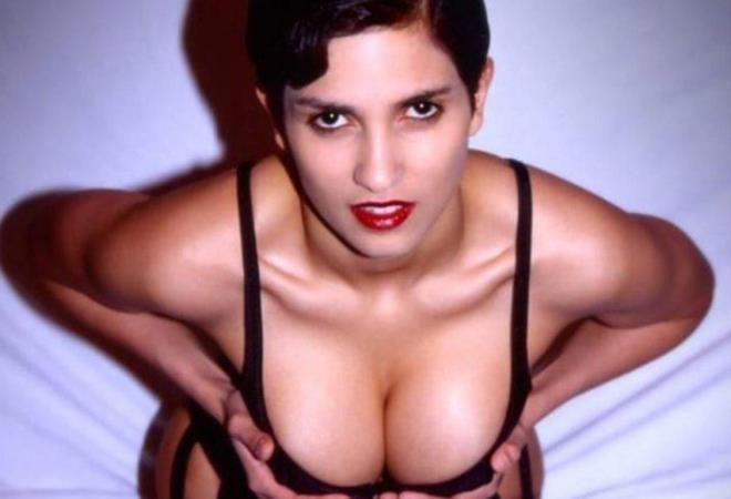 Yetişkin film oyunculuğundan siyasete... Fransa, Celine Bara'yı konuşuyor! Seçim vaatleri şaşırttı! - Sayfa 8