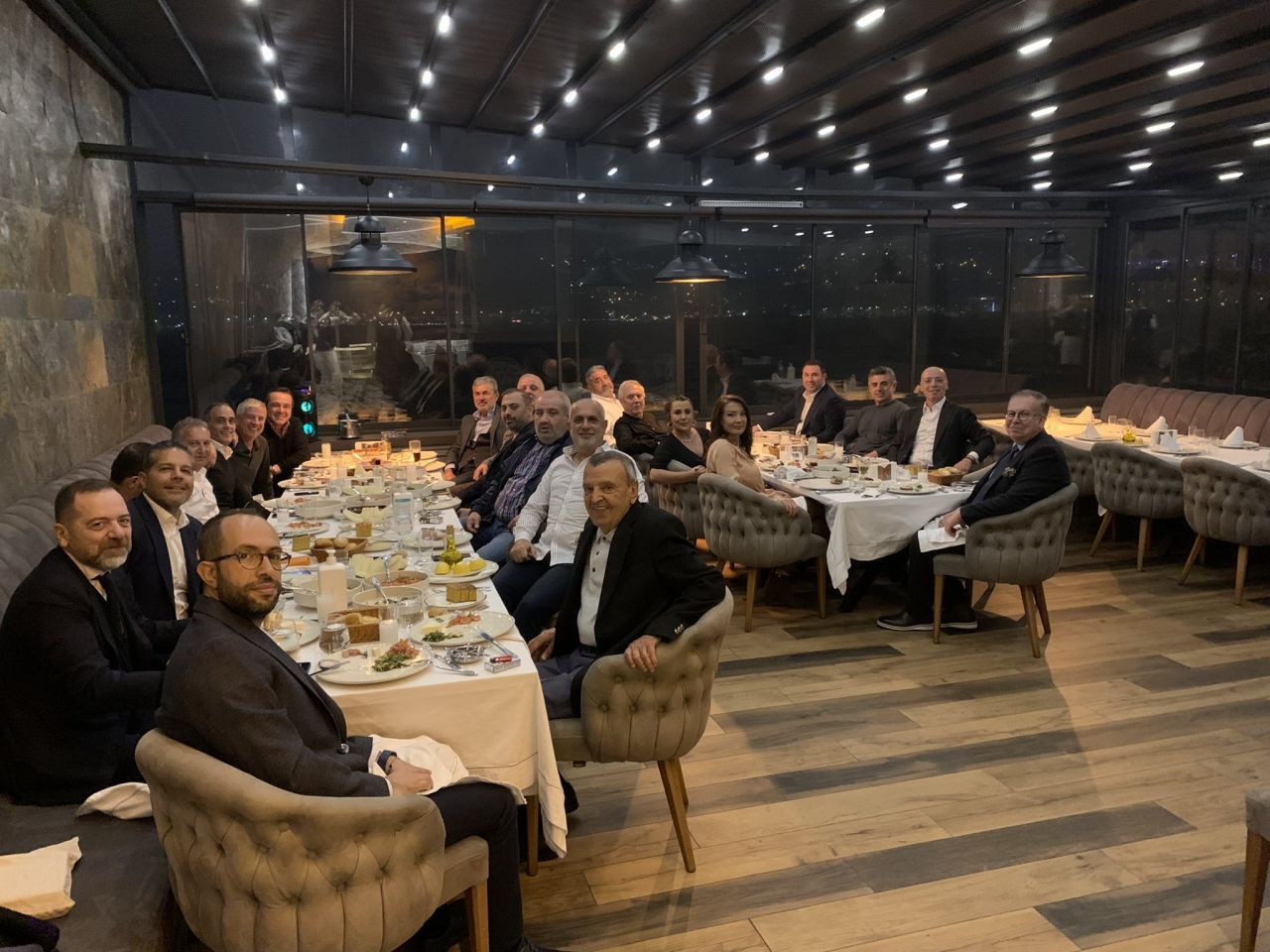 Aziz Yıldırım 69. yaşını böyle kutladı: Masada Aykut Kocaman ve Cihat Yaycı da vardı - Sayfa 6