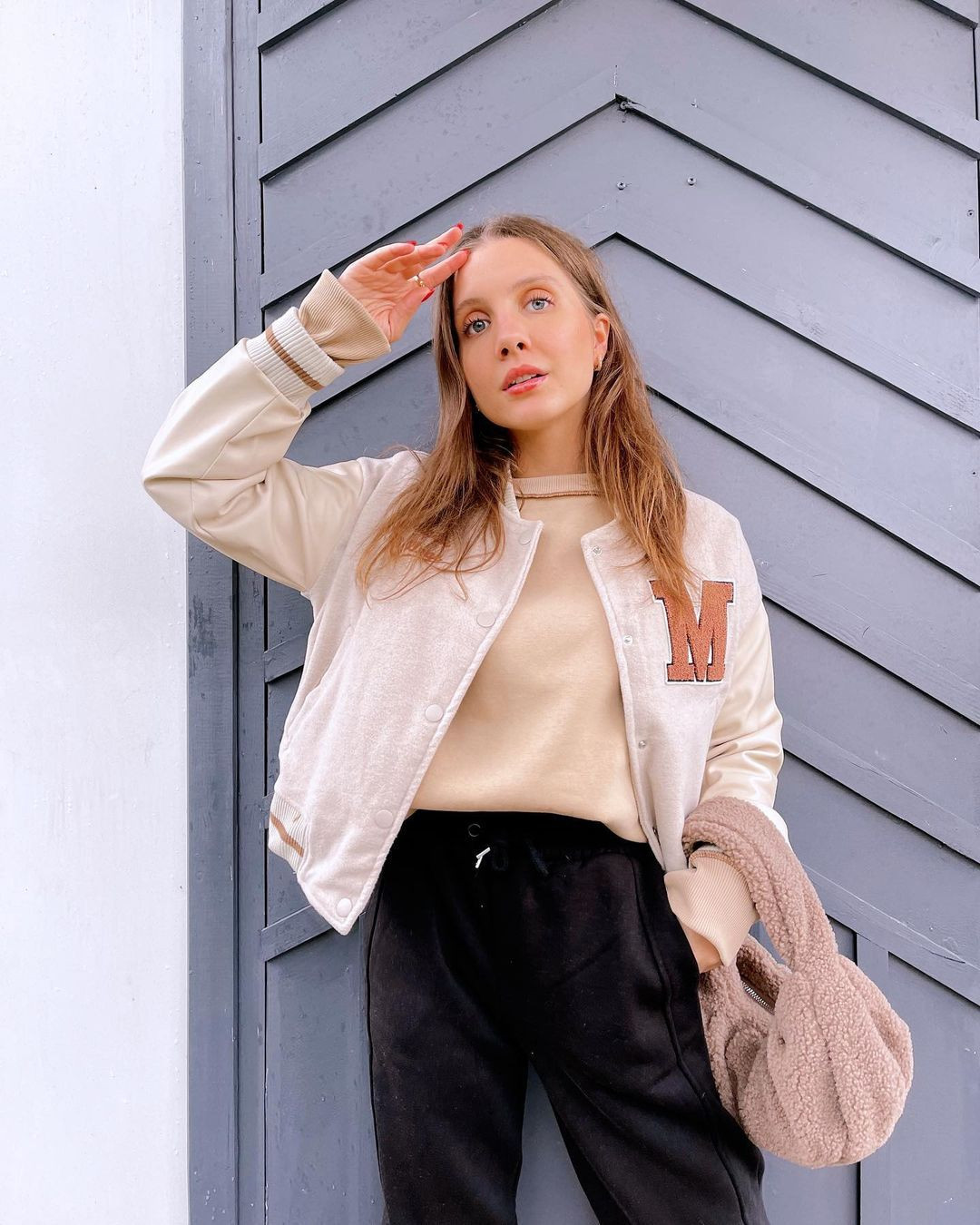 Selena'nın Nazlı'sı Dilara Kurtulmuş büyüdü! Son haliyle kendine hayran bıraktı - Sayfa 19