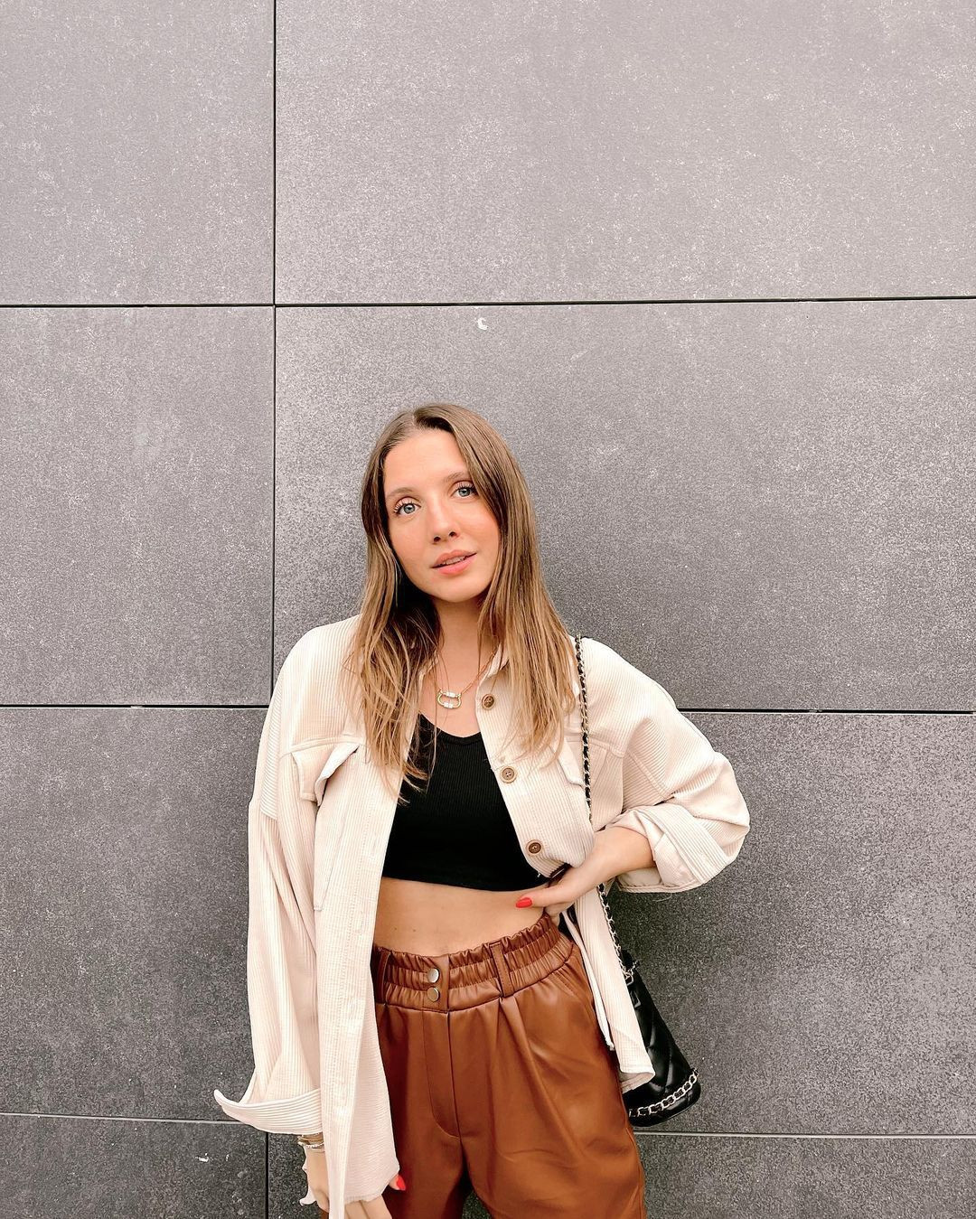 Selena'nın Nazlı'sı Dilara Kurtulmuş büyüdü! Son haliyle kendine hayran bıraktı - Sayfa 21