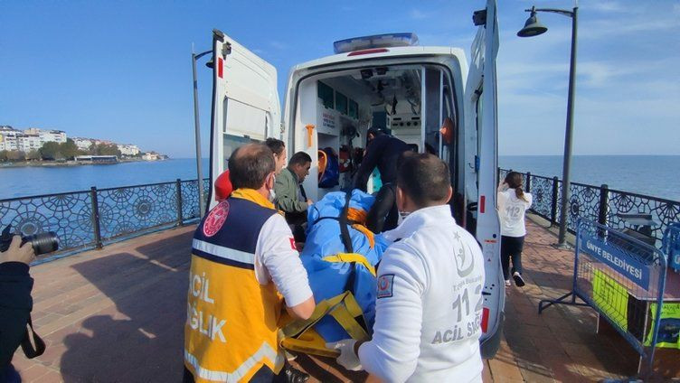 Caddenin ortasındaki kadının yaptıkları hayrete düşürdü! Görenler şoke oldu... - Sayfa 6