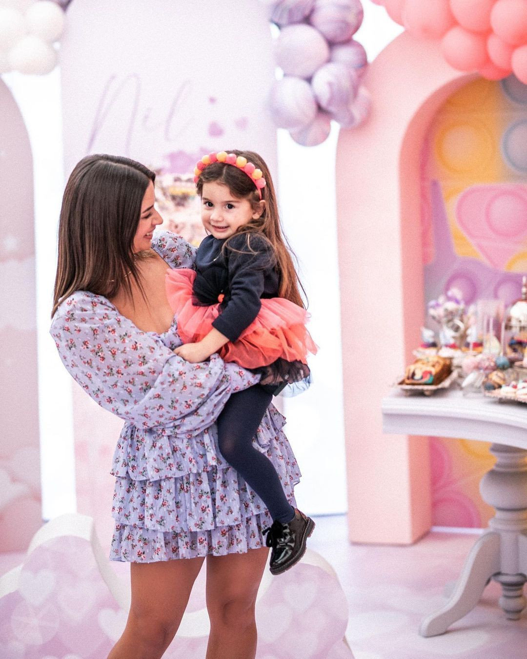 Buse Terim ve Volkan Bahçekapılı'dan 5 yaşındaki kızlarına muhteşem parti! Niloş'un isteğini yerine getirdiler - Sayfa 5