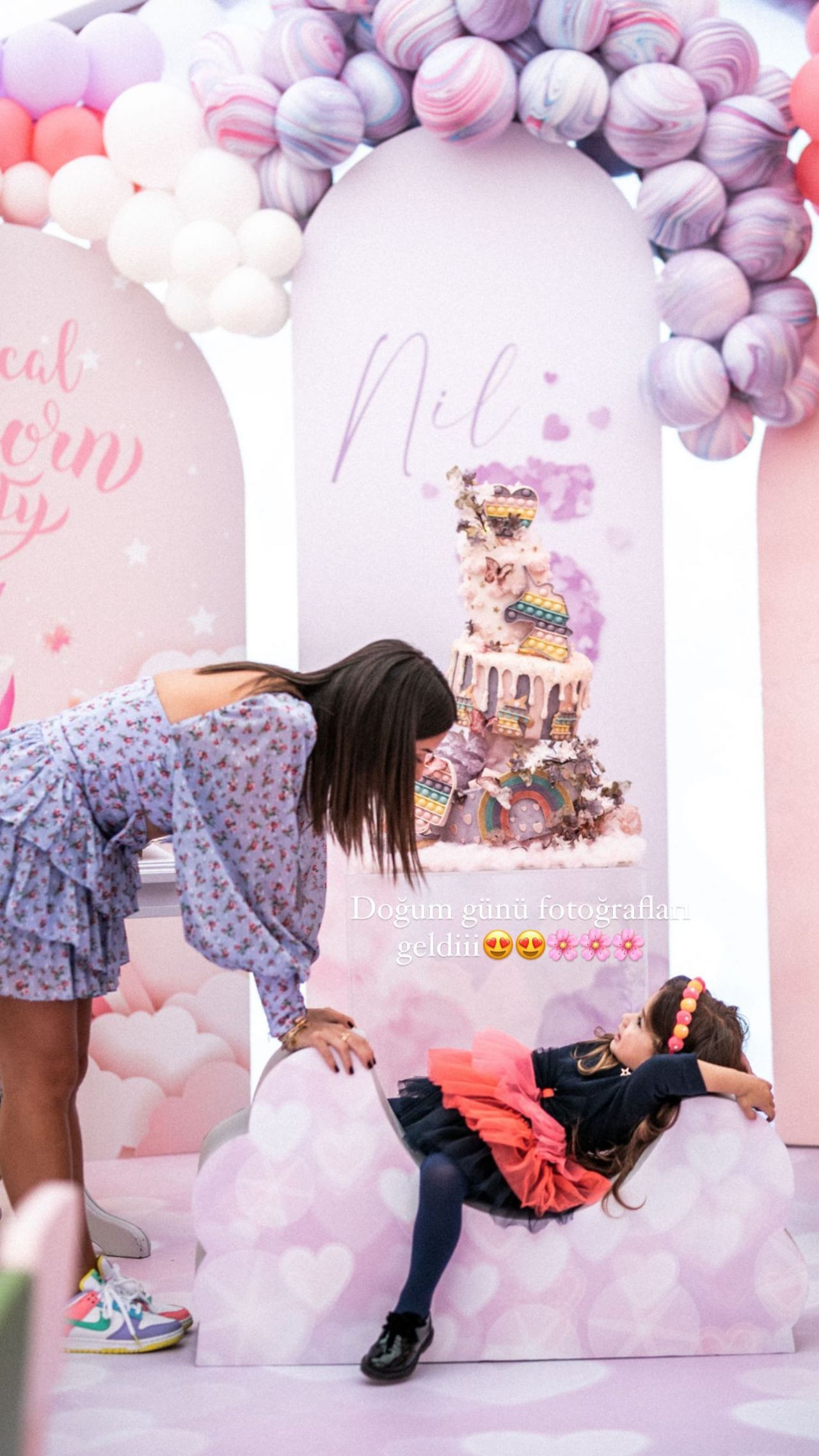 Buse Terim ve Volkan Bahçekapılı'dan 5 yaşındaki kızlarına muhteşem parti! Niloş'un isteğini yerine getirdiler - Sayfa 9