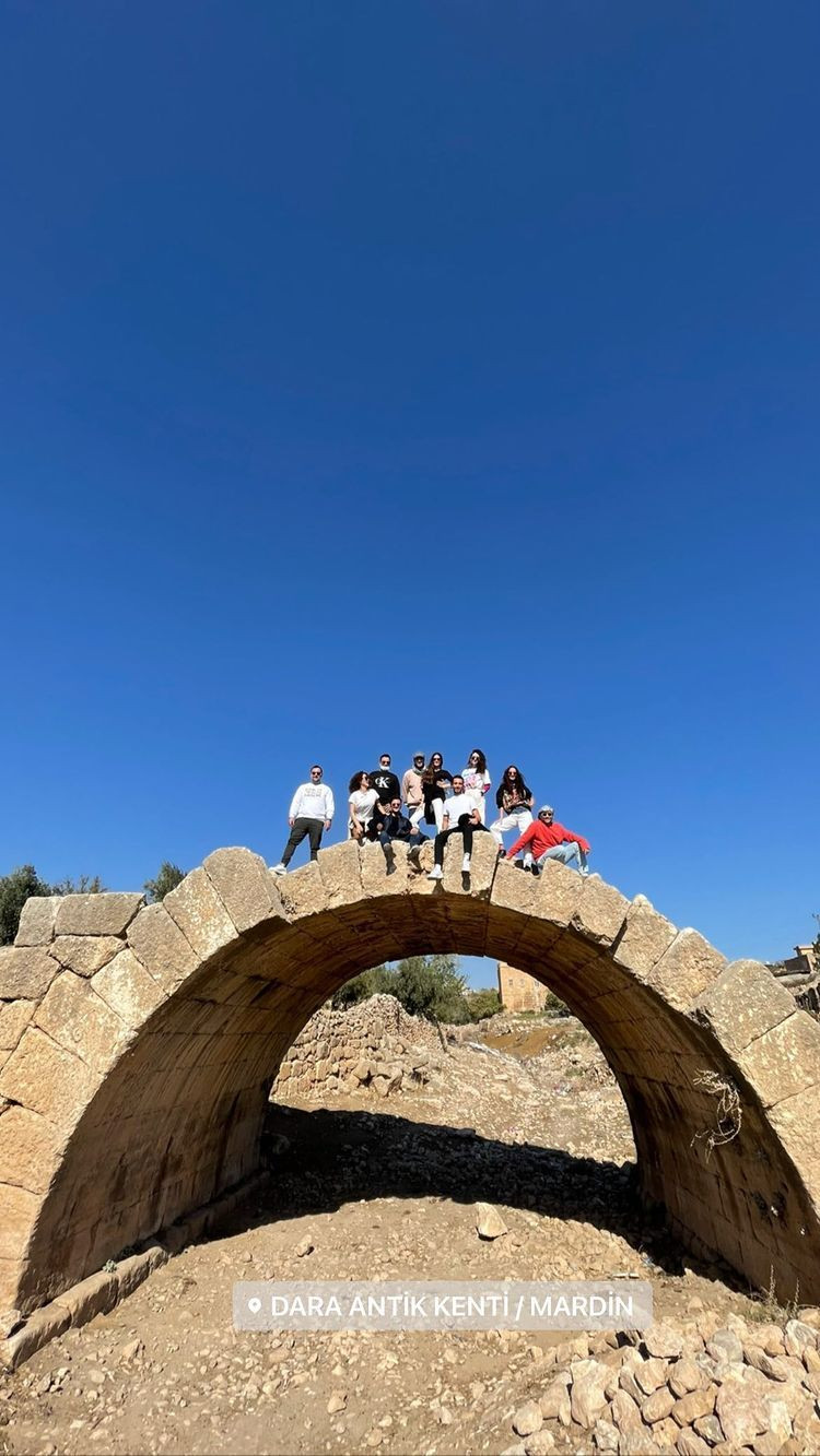 Çekimler için Mardin'e giden Kıvanç Tatlıtuğ'u eşi Başak Dizer yalnız bırakmadı - Sayfa 12