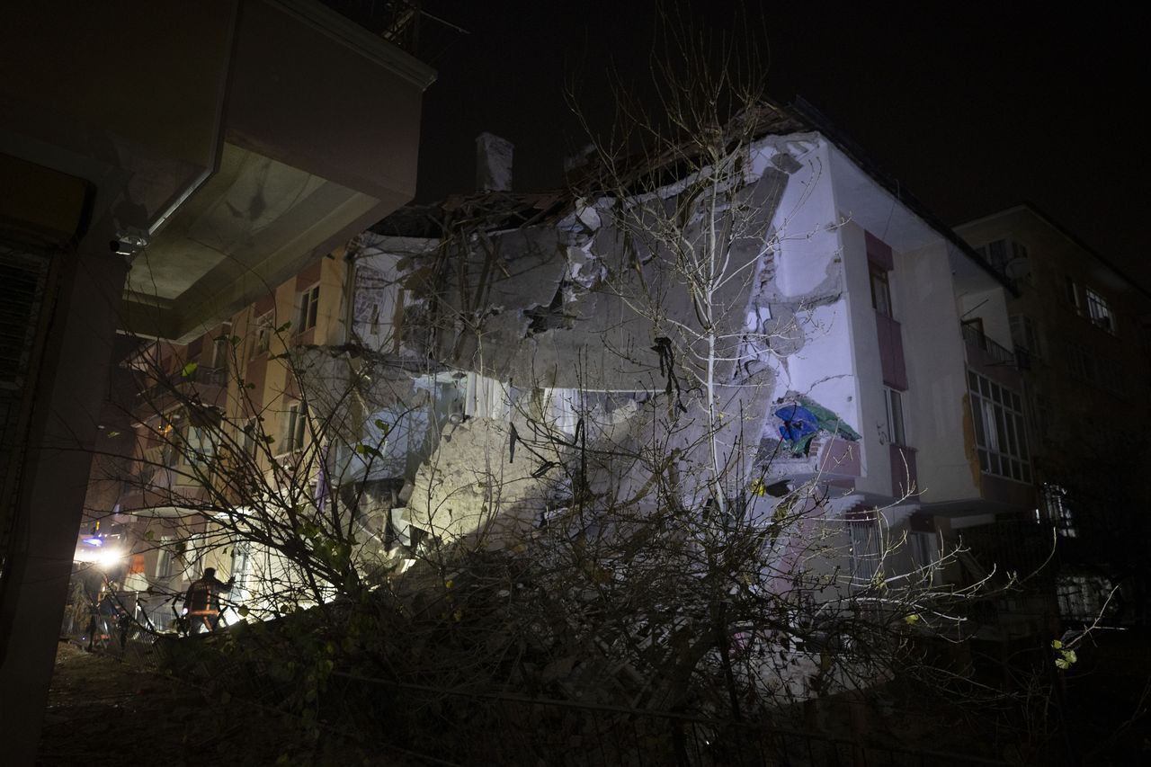 Ankara'da 3 katlı binada patlama! Bölgeden yeni görüntüler ulaştı - Sayfa 17