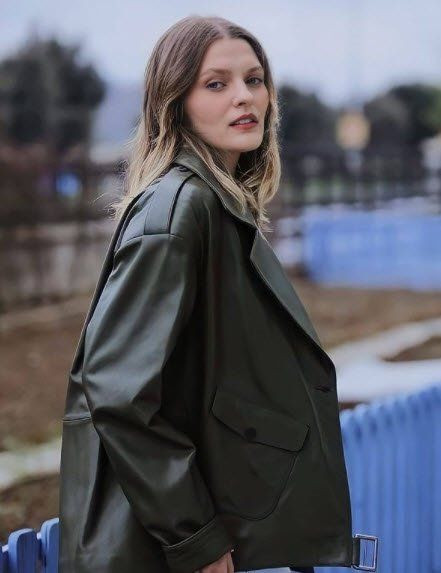 Kardeşlerim dizisinin Harika'sı siyah minisiyle çıtayı yükseltti! Babası bile kayıtsız kalamadı! - Sayfa 6