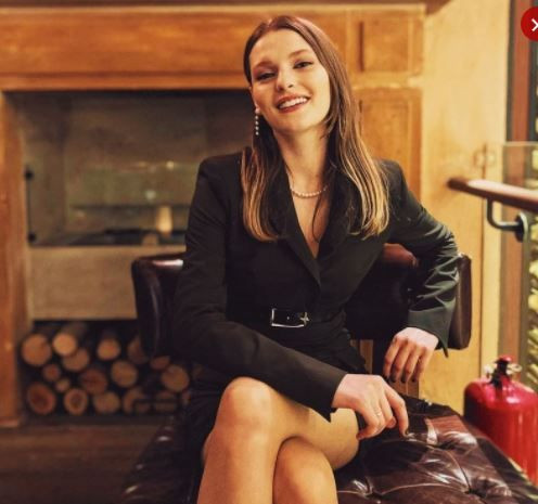 Kardeşlerim dizisinin Harika'sı siyah minisiyle çıtayı yükseltti! Babası bile kayıtsız kalamadı! - Sayfa 9