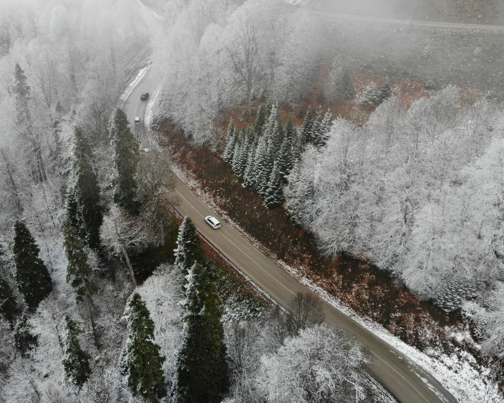 Yedigöller Milli Parkı yolu beyaz örtüyle kaplandı, ortaya eşsiz manzaralar çıktı - Sayfa 5