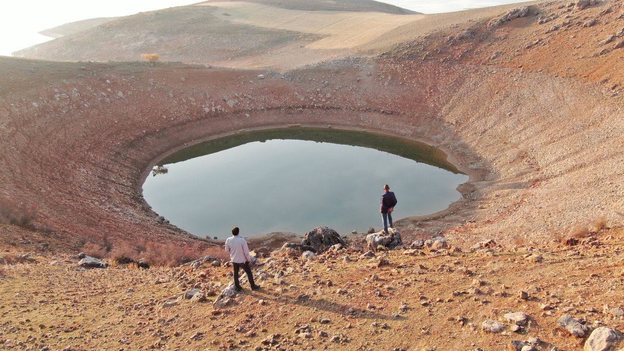 Sular çekilince ortaya çıktı! Devasa obruk drone ile görüntülendi - Sayfa 5