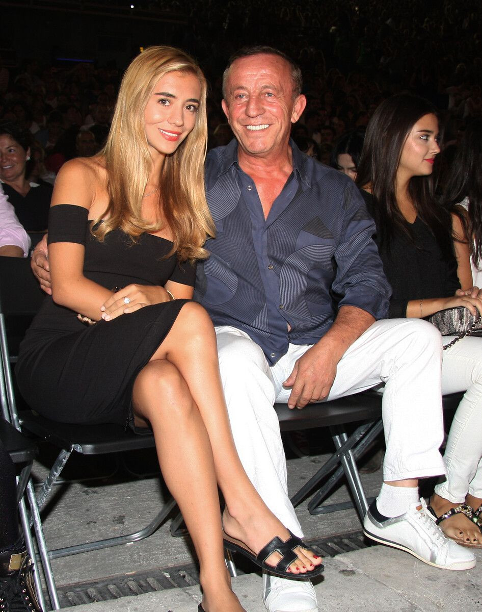 Ali Ağaoğlu üçüncü kez dede oldu! Erkek torununa hediyesi dudak uçuklattı - Sayfa 10