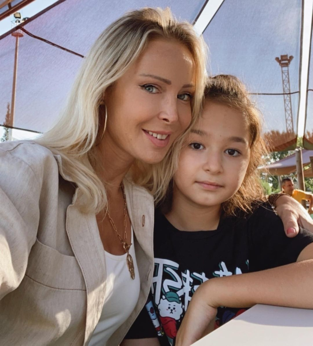 İbrahim Tatlıses ile Ayşegül Yıldız'ın kızları Elif Ada Tatlıses son haliyle görenleri hayrete düşürdü - Sayfa 25