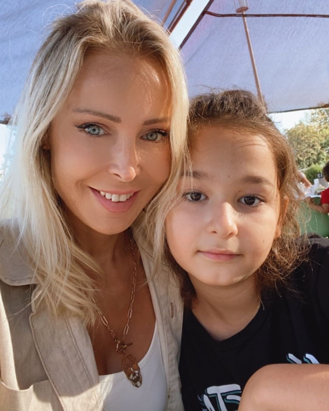 İbrahim Tatlıses ile Ayşegül Yıldız'ın kızları Elif Ada Tatlıses son haliyle görenleri hayrete düşürdü - Sayfa 26