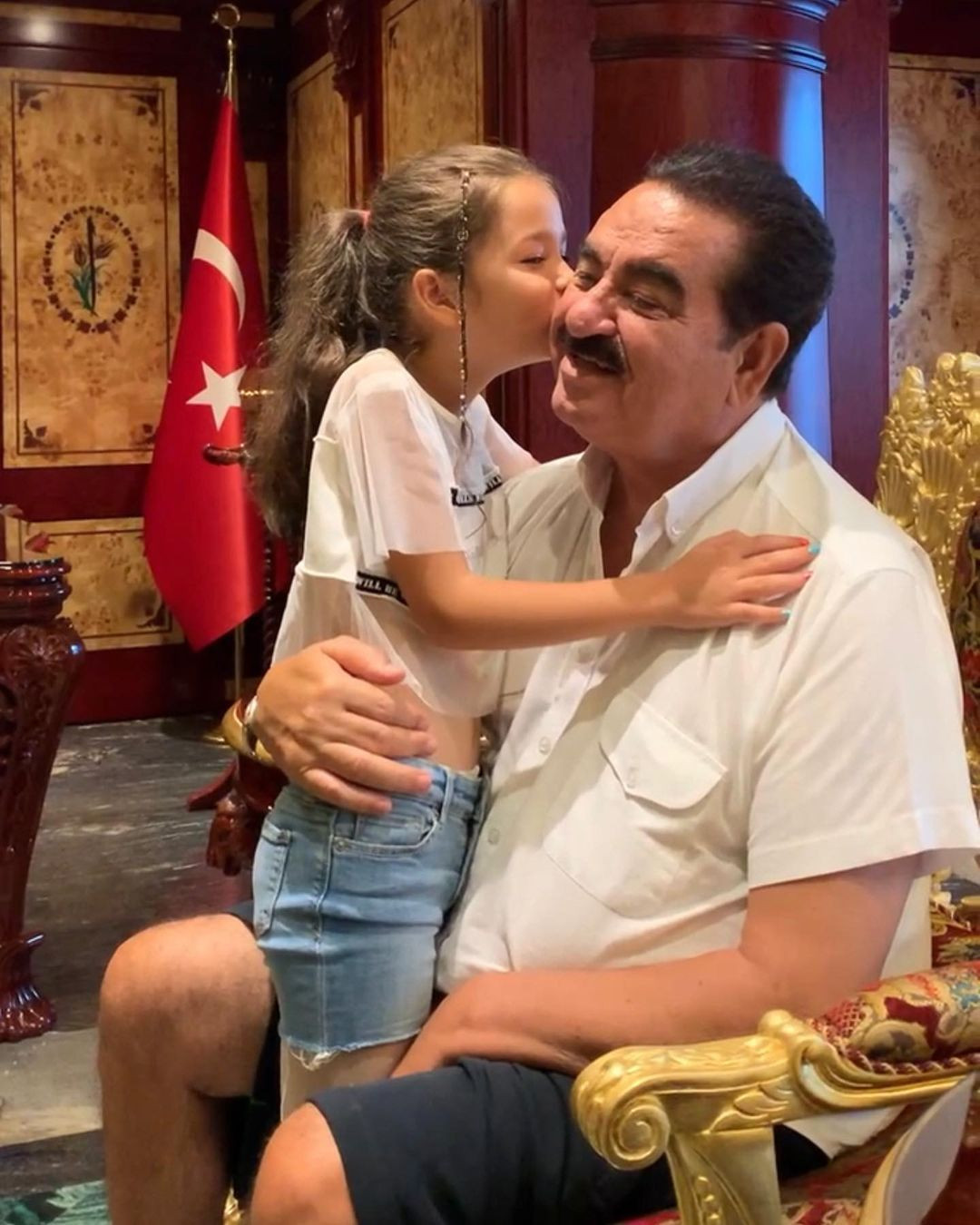 İbrahim Tatlıses ile Ayşegül Yıldız'ın kızları Elif Ada Tatlıses son haliyle görenleri hayrete düşürdü - Sayfa 27