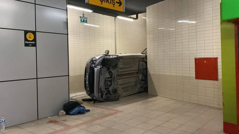 Doğum gününde feci son! Kaldırımdaki ağaca çarpıp alt geçide uçtu... - Sayfa 6