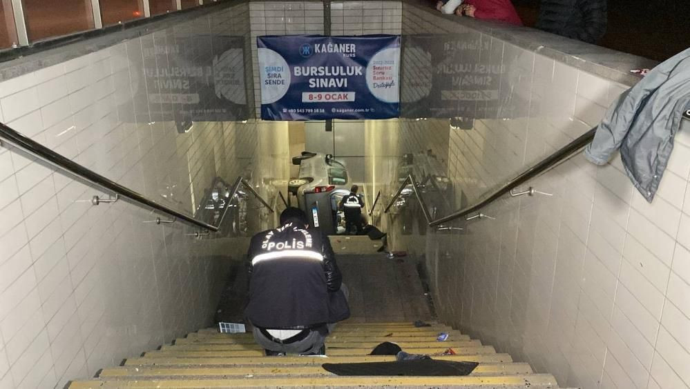 Doğum gününde feci son! Kaldırımdaki ağaca çarpıp alt geçide uçtu... - Sayfa 17