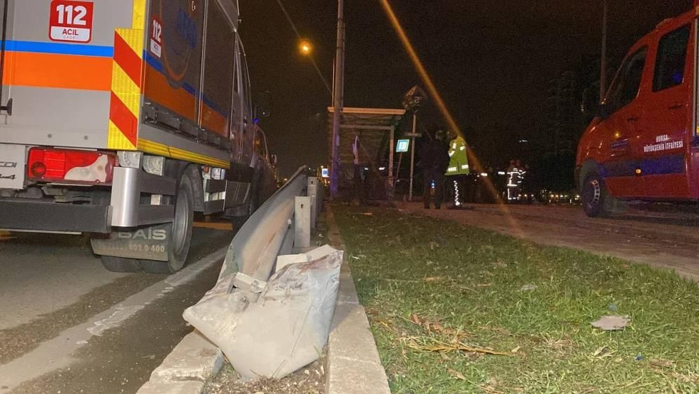 Doğum gününde feci son! Kaldırımdaki ağaca çarpıp alt geçide uçtu... - Sayfa 14