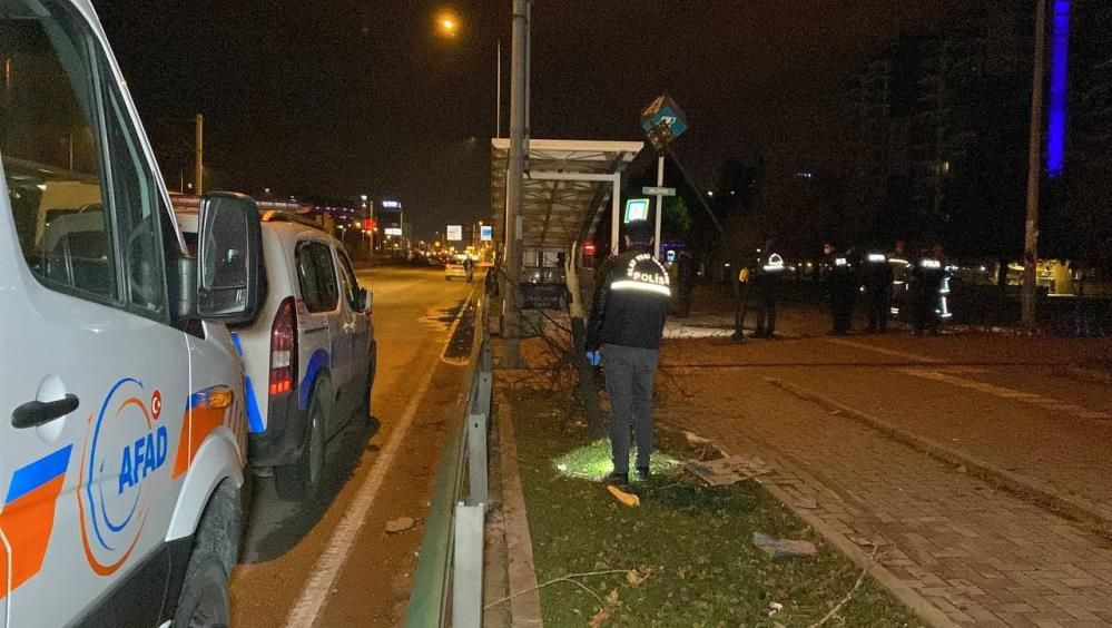 Doğum gününde feci son! Kaldırımdaki ağaca çarpıp alt geçide uçtu... - Sayfa 10