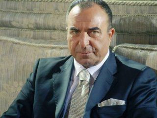 Zafer Ergin'in eşi kendisinden daha ünlü çıktı! Arka Sokaklar'ın Rıza Babasının eşi ünlü oyuncu... - Sayfa 5