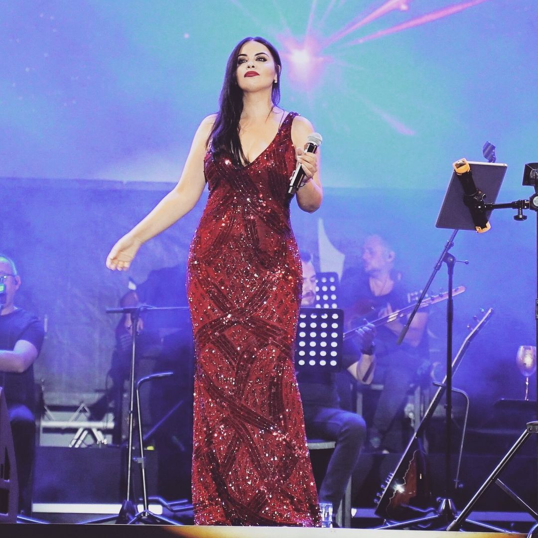 Estetikle bambaşka biri oldu! İşte şarkıcı Zara'nın yıllar içindeki değişimi... - Sayfa 13