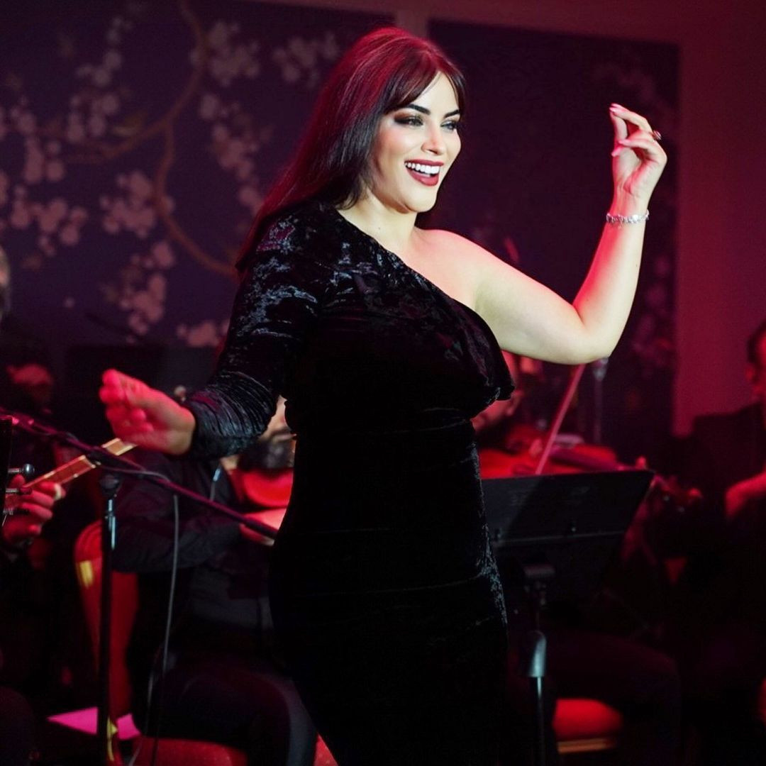 Estetikle bambaşka biri oldu! İşte şarkıcı Zara'nın yıllar içindeki değişimi... - Sayfa 21