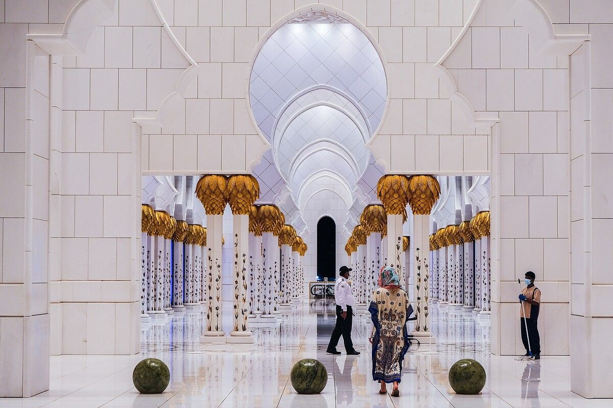 Dünyanın sayılı büyük camileri arasındaki Şeyh Zayid Camii göz kamaştırıyor - Sayfa 6