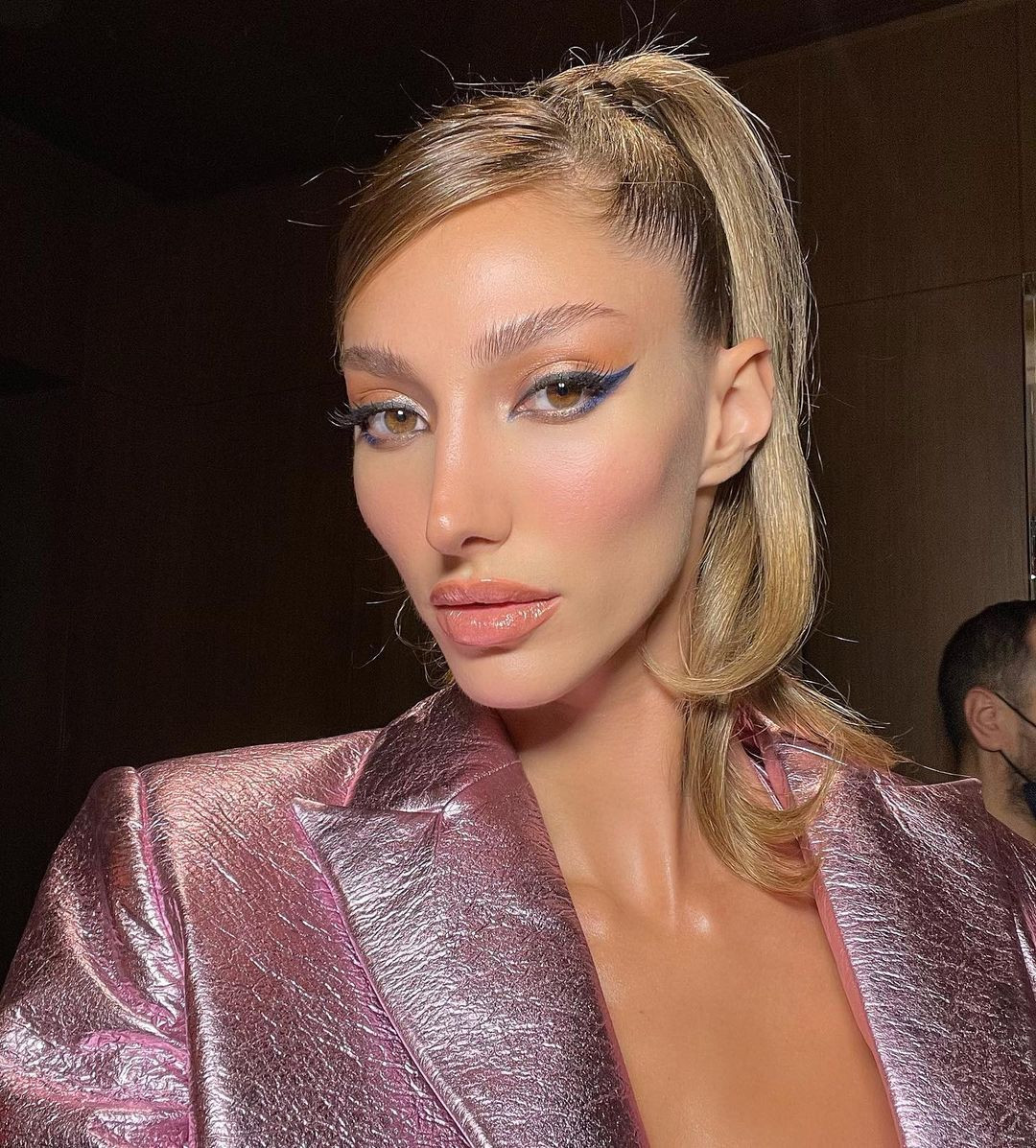 Tescilli güzel Şevval Şahin'i bir de estetiksiz haliyle görün! Yüzündeki inanılmaz değişimle herkesi şaşırttı - Sayfa 17