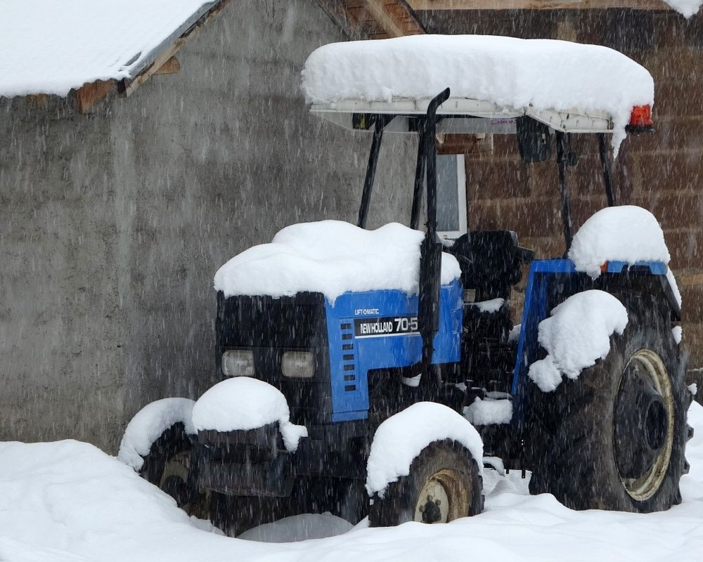 Muş’ta kar kalınlığı 60 santimetreye ulaştı... 1600 rakımlı Yukarıyongalı köyü kara gömüldü - Sayfa 7