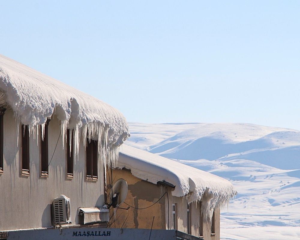 Bingöl'de hava sıcaklığı eski 22 dereceye düştü! Göz kamaştıran kar manzaraları ortaya çıktı - Sayfa 5