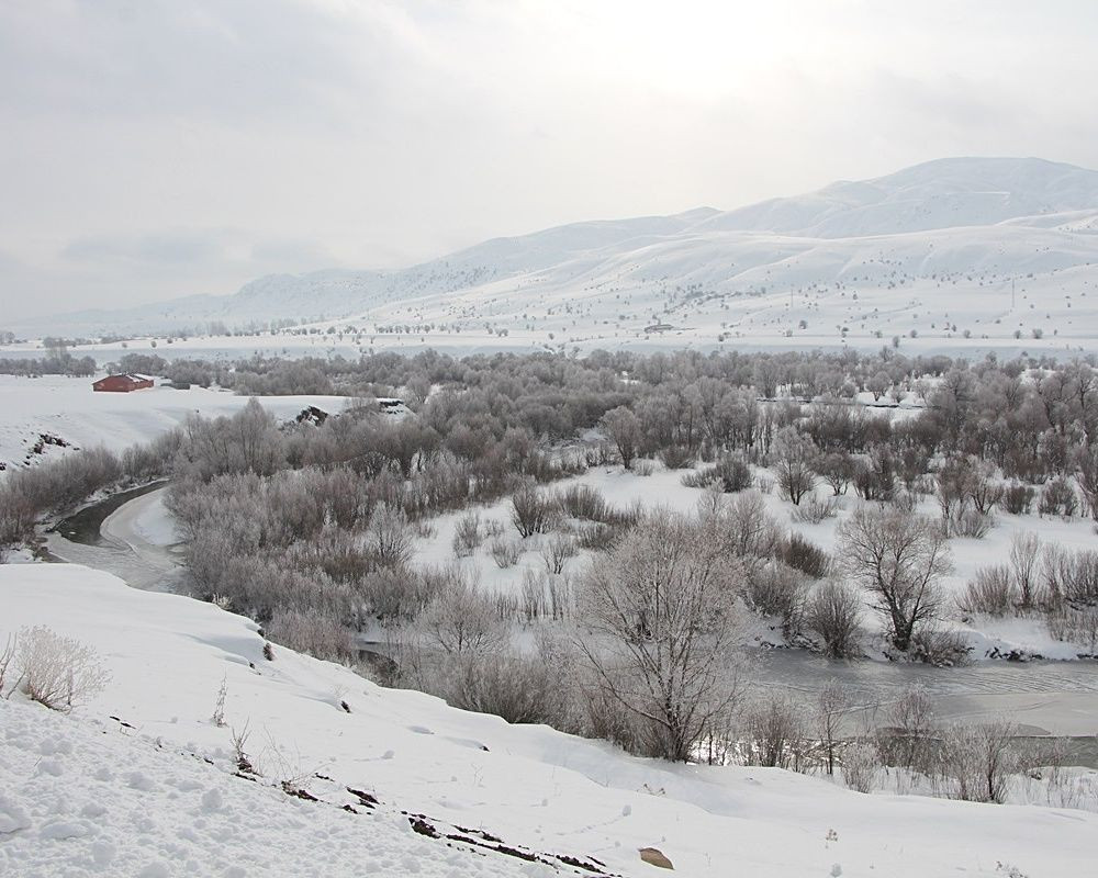 Bingöl'de hava sıcaklığı eski 22 dereceye düştü! Göz kamaştıran kar manzaraları ortaya çıktı - Sayfa 6