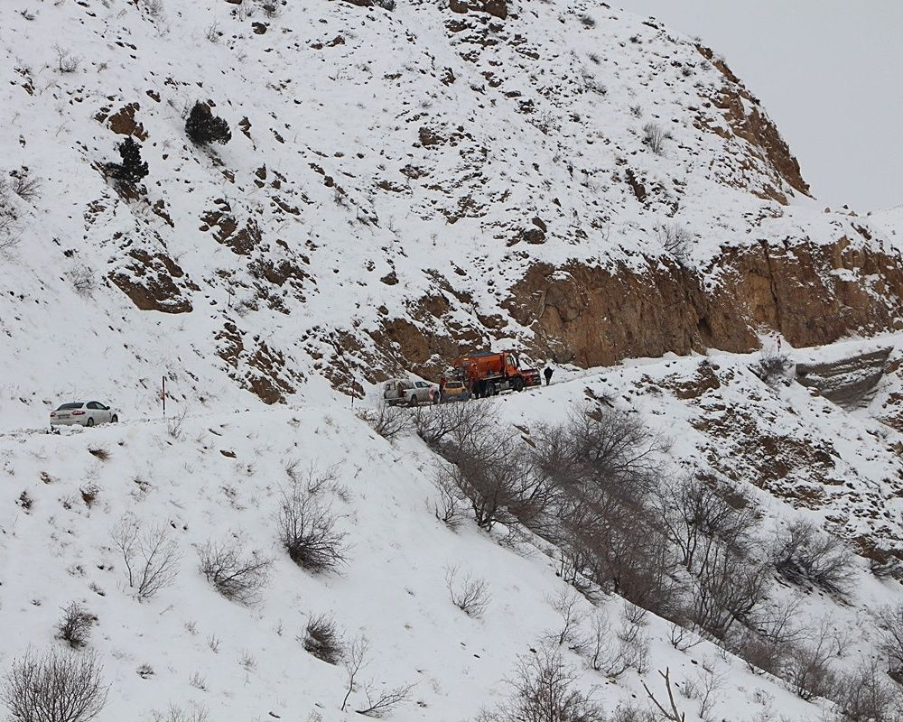 Bingöl'de hava sıcaklığı eski 22 dereceye düştü! Göz kamaştıran kar manzaraları ortaya çıktı - Sayfa 8