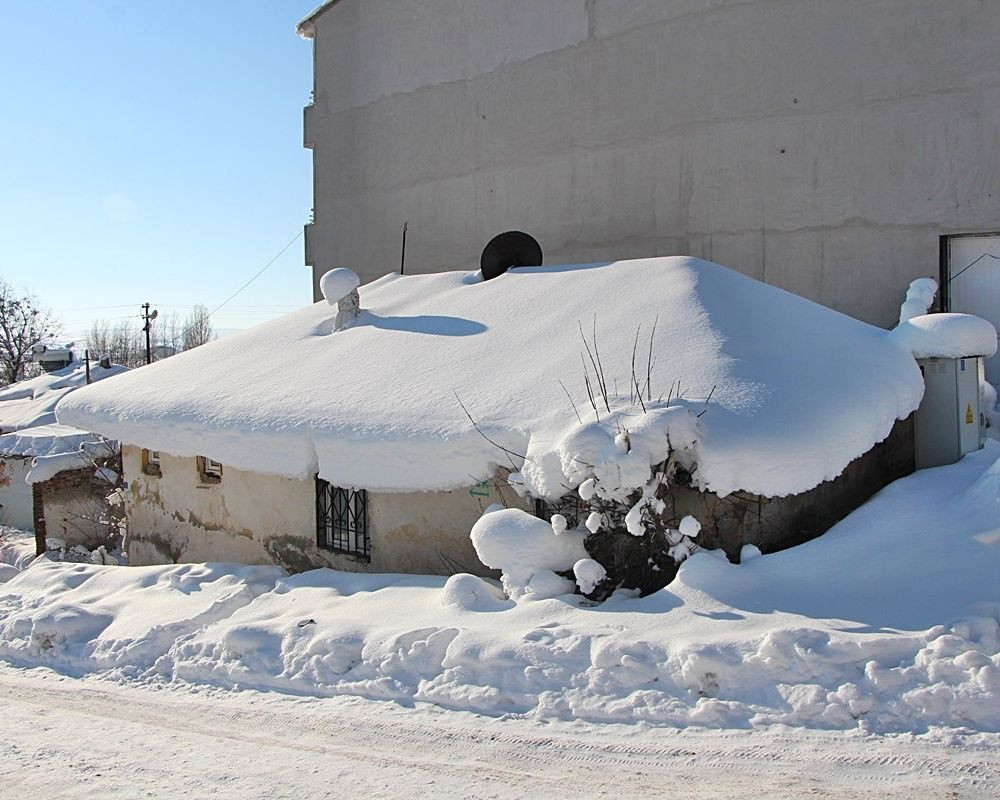 Bingöl'de hava sıcaklığı eski 22 dereceye düştü! Göz kamaştıran kar manzaraları ortaya çıktı - Sayfa 14