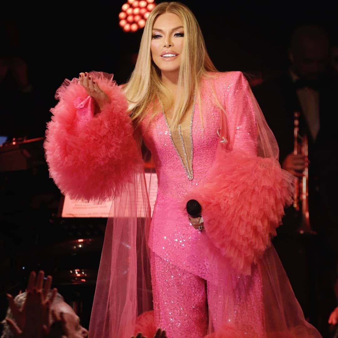 Yılbaşı akşamı konser veren Ajda Pekkan'ın yeni imajı ve yüzündeki değişim olay oldu - Sayfa 6