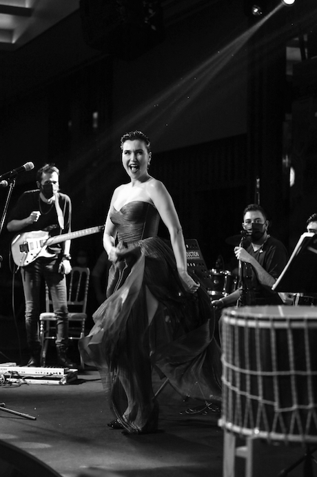 Yasak Elma'nın Ender'i Şevval Sam kırmızı elbisesiyle nefesleri kesti - Sayfa 7