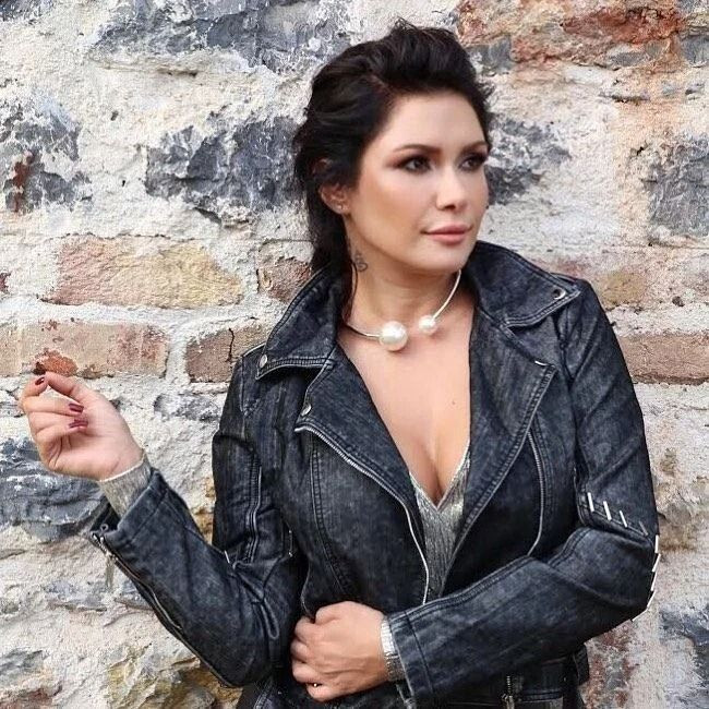 Rafet El Roman eski eşini görse tanıyamaz! Tuğba Altıntop adeta yeniden yaratıldı! - Sayfa 19