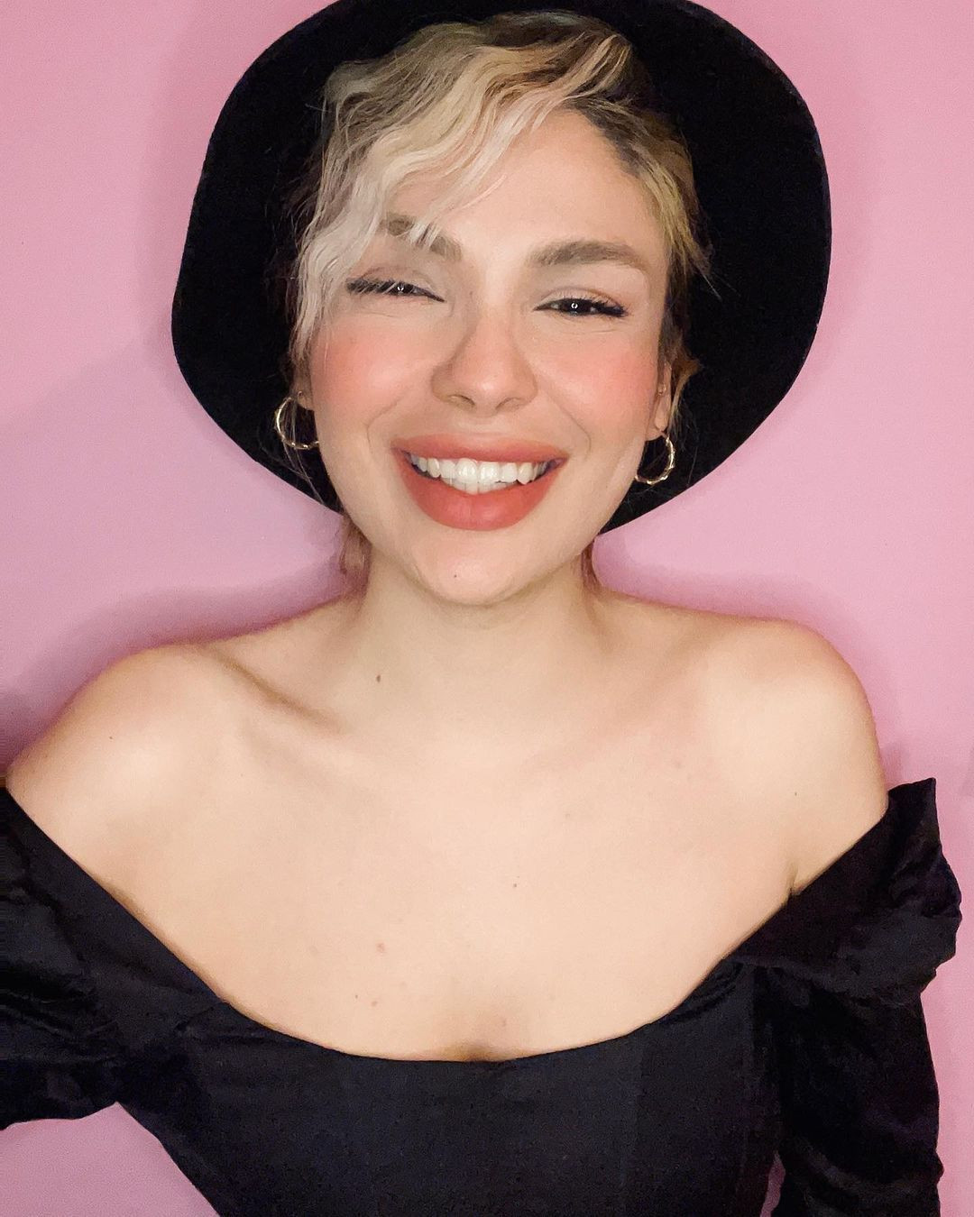 Arka Sokaklar'ın Metin'i Furkan Göksel'in sevgilisi Kader Bozkurt güzelliğiyle hayran bıraktı - Sayfa 7