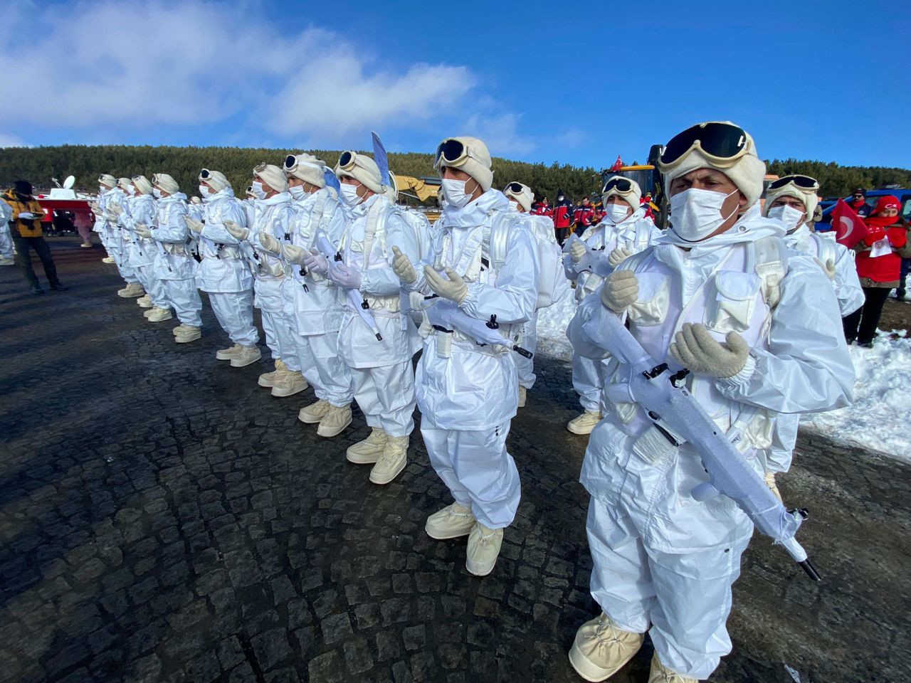 SuperHaber Sarıkamış'ta! Kars'ta binlerce vatandaş şehitlerimizi anmak için yürüdü - Sayfa 24