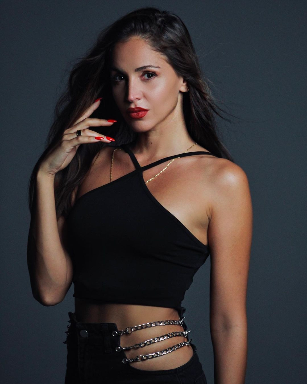 Survivor Berna Keklikler'in inanılmaz değişimi... Güzelliğiyle dudak uçuklattı - Sayfa 26