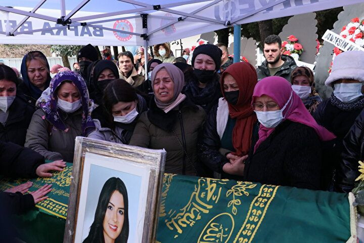 Avukat Dilara'nın acılı annesinden cenazede yürek burkan sözler: Eceline mi aşık oldun tatlı kızım! - Sayfa 21