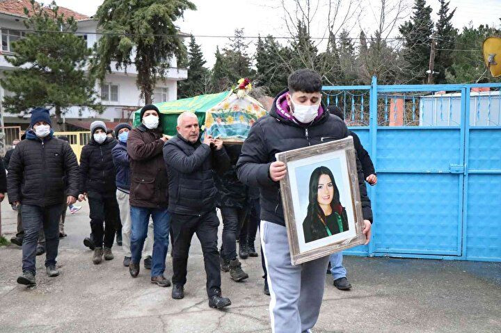 Avukat Dilara'nın acılı annesinden cenazede yürek burkan sözler: Eceline mi aşık oldun tatlı kızım! - Sayfa 5