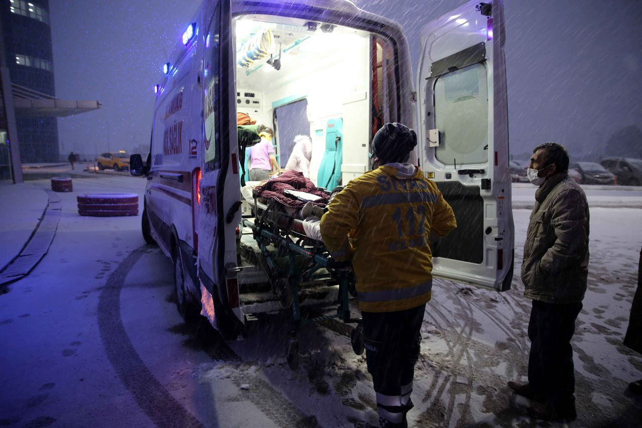 Öğrenci servisleri çarpıştı: 27 öğrenci yaralı - Sayfa 7