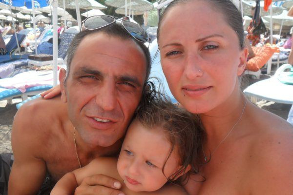 Kurtlar Vadisi'nin Memati'si Gürkan Uygun'un eşi bakın kimmiş! Sır gibi sakladığı eşi Şebnem Uygun ortaya çıktı - Sayfa 22