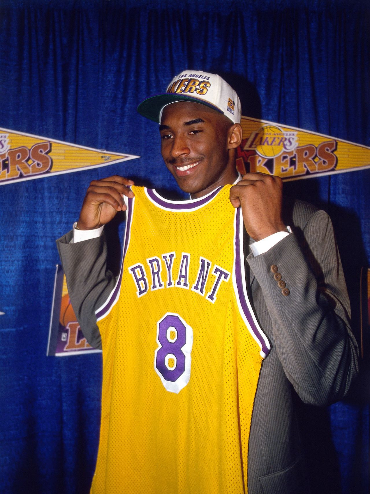 Kobe Bryant'sız 2 yıl geçti... NBA efsanesi "Black Mamba" basketbol tarihine adını kazıdı... - Sayfa 9