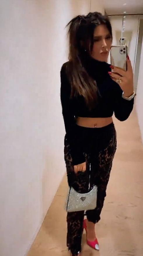 Kilo veren Selin Ciğerci'nin iddialı cesur pantolonu Instagram'ı kasıp kavurdu! Gülşen'in kıyafetine benzetildi - Sayfa 18