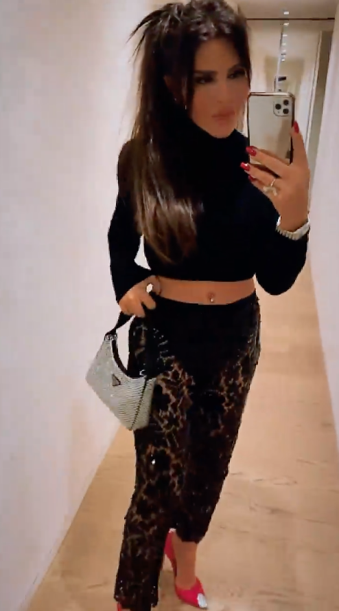 Kilo veren Selin Ciğerci'nin iddialı cesur pantolonu Instagram'ı kasıp kavurdu! Gülşen'in kıyafetine benzetildi - Sayfa 14