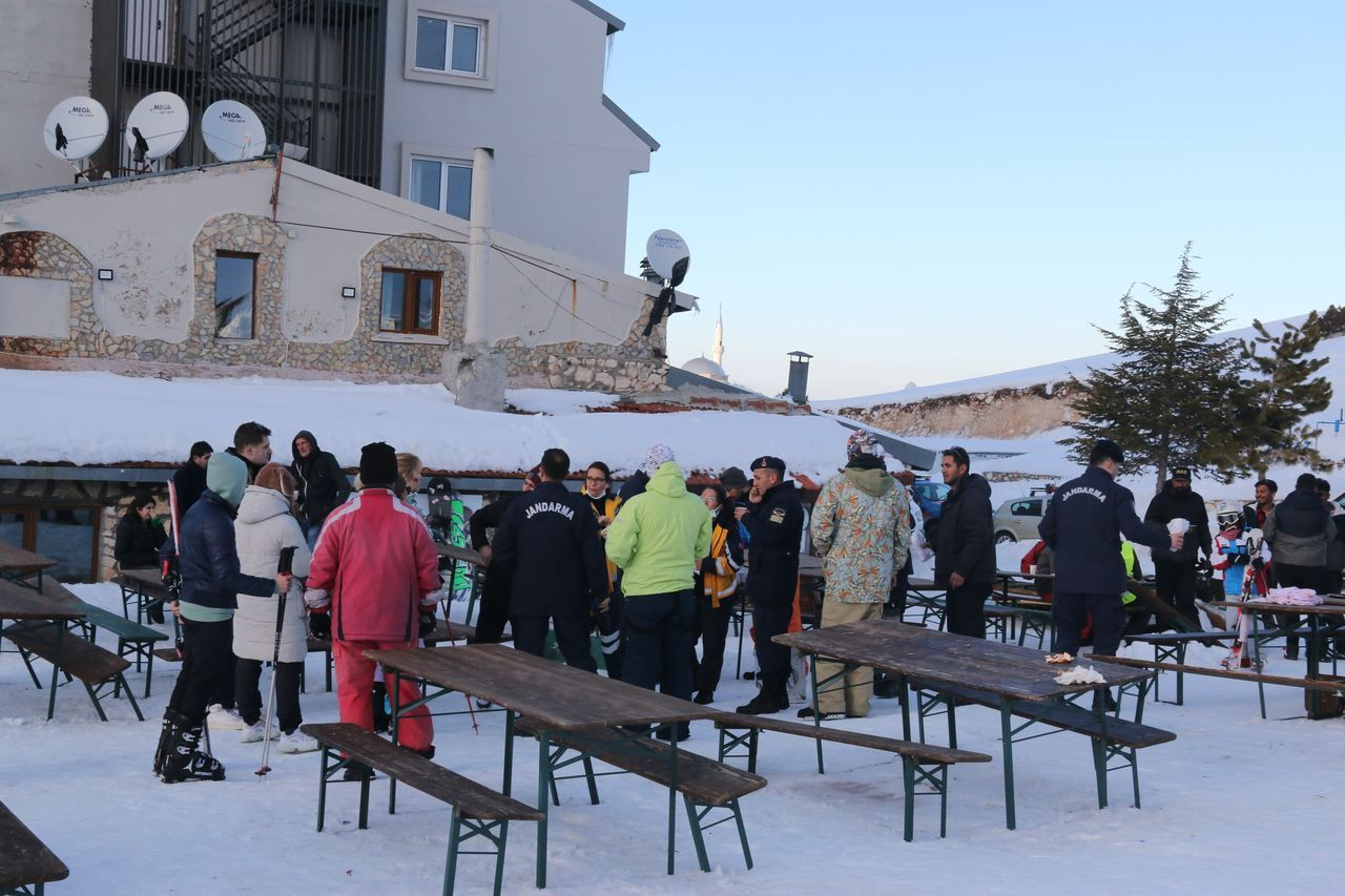 Saklıkent'te veranda çöktü! 8 kişi yaralandı - Sayfa 10