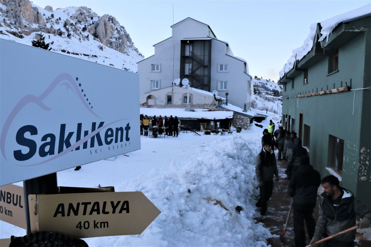 Saklıkent'te veranda çöktü! 8 kişi yaralandı - Sayfa 19