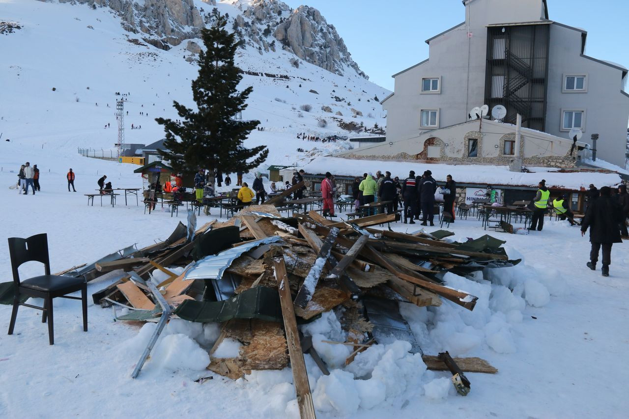 Saklıkent'te veranda çöktü! 8 kişi yaralandı - Sayfa 24