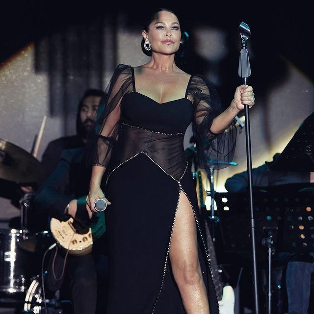 Hülya Avşar düzgün fiziğiyle genç kızlara taş çıkarttı - Sayfa 5