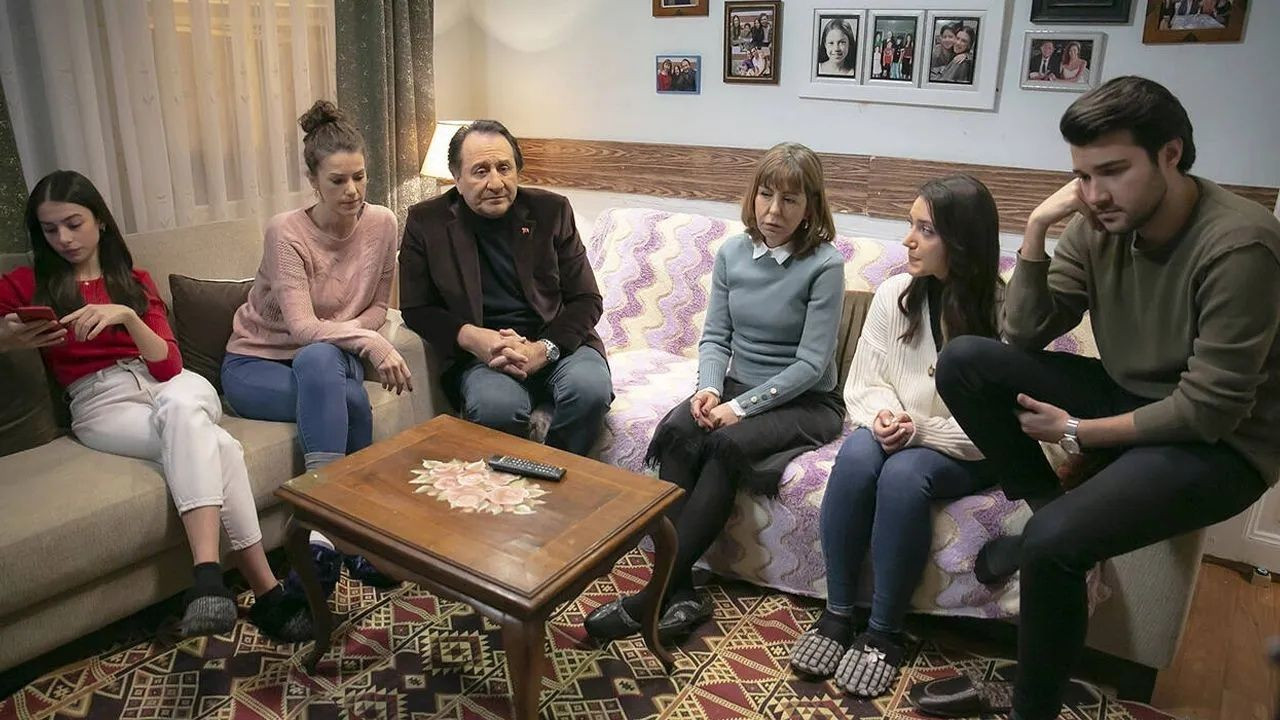 Arka Sokaklar Dizisinde Yolun Sonu Derken Muhteşem Bir Geri Dönüş Yaşanıyor! Büyük Oyun Belli Oldu - Sayfa 6