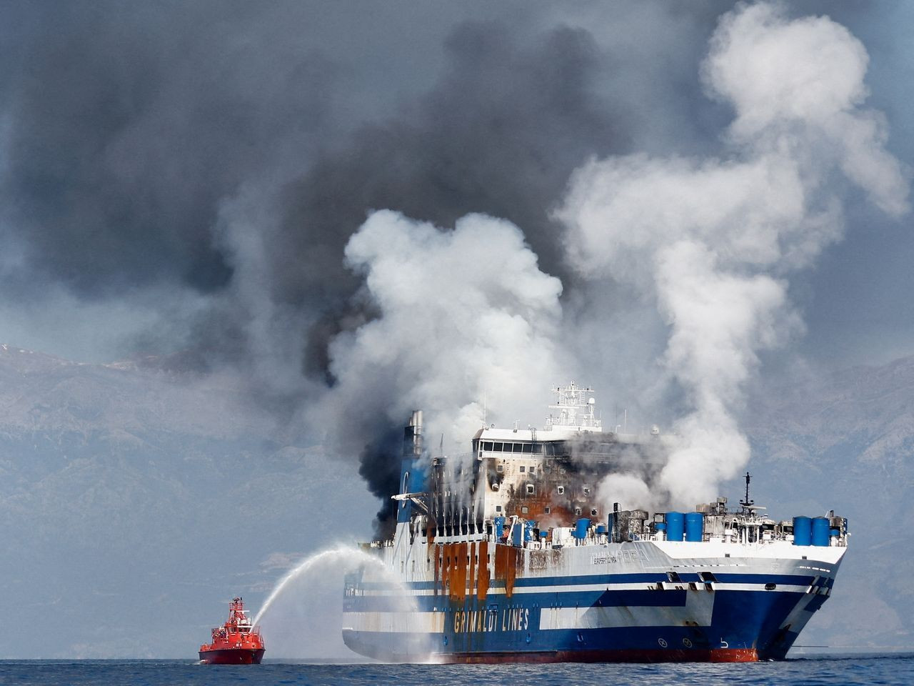 Yunanistan'daki feribot faciasında 1 cansız beden bulundu, 10 kişi hala kayıp! - Sayfa 10